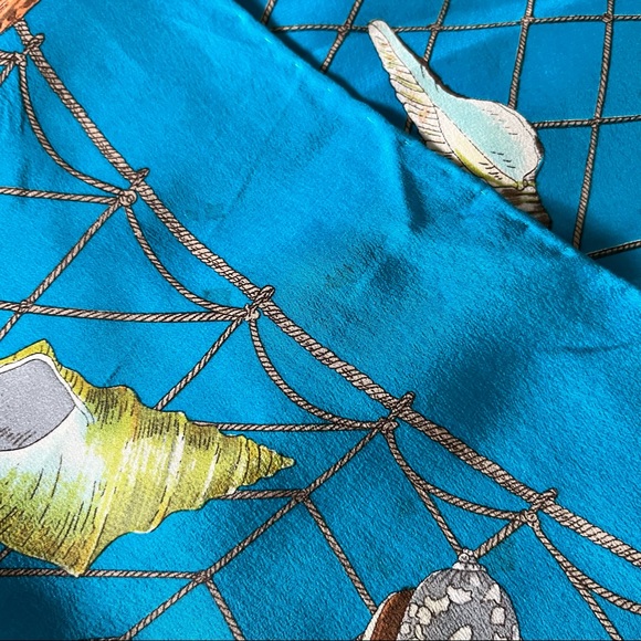 Gucci VTG Seashell Portal Silk Scarf - Picture 14 of 16